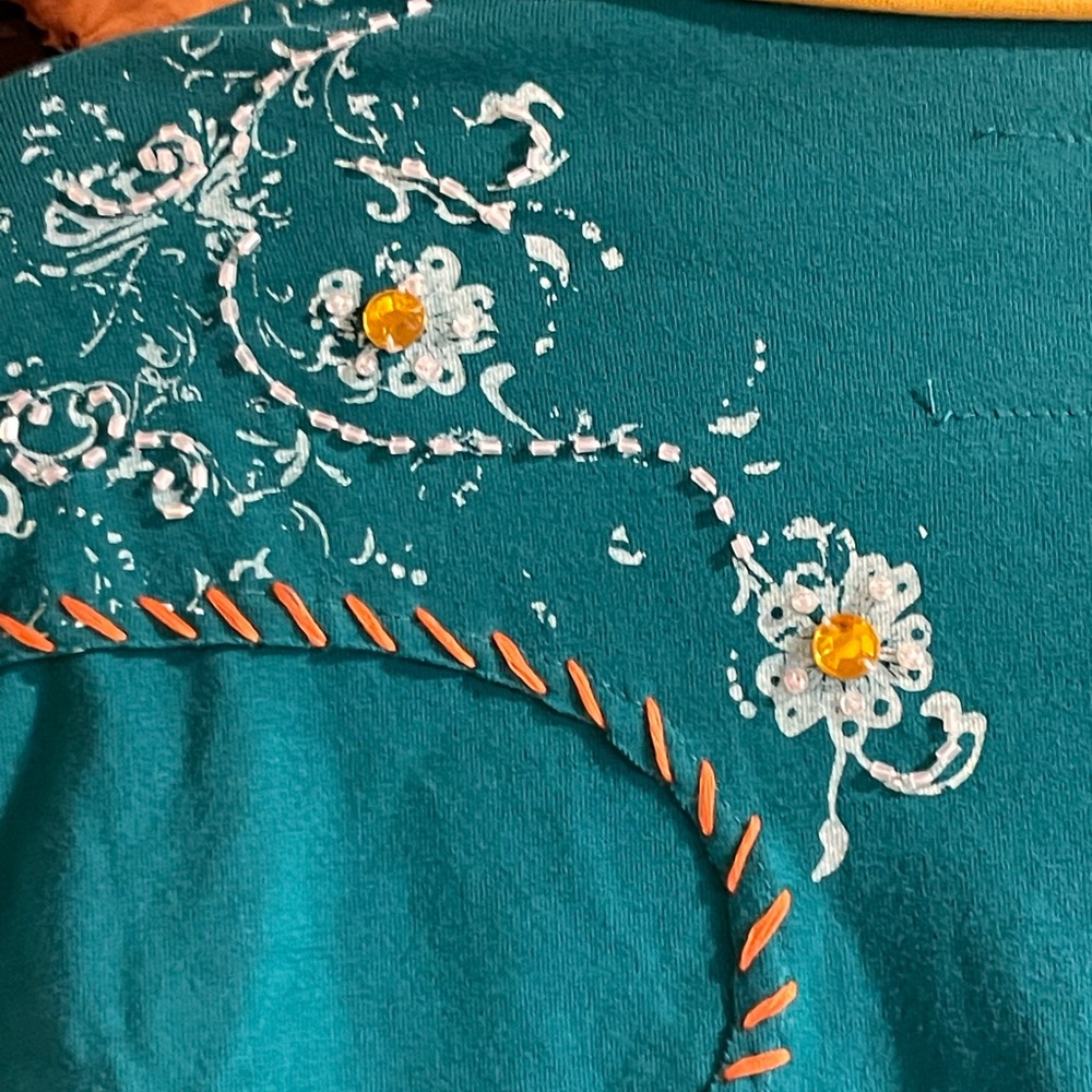 𝔻𝕆𝕌𝔹𝕃𝔼 𝔻 ℝ𝔸ℕℂℍ Turquoise Graphic Short Sleeve Top - Picture 9 of 9